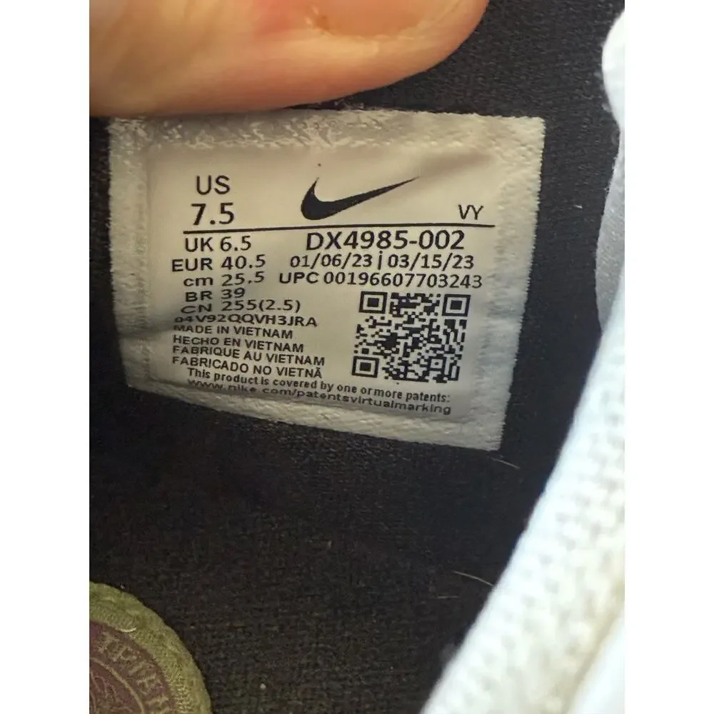 Nike freak 5 sneakers Mens 7.5 womens 9